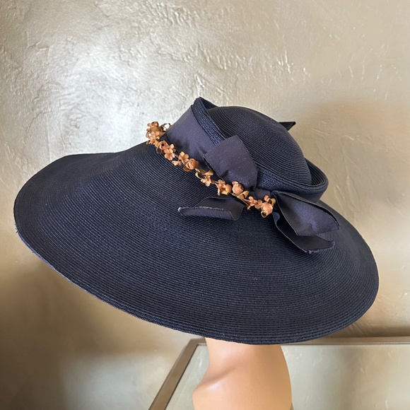HEAVENLY 1950s\' NAVY WIDE BRIM HAT + BOWS & TAN FABRIC FLOWERS main image 10